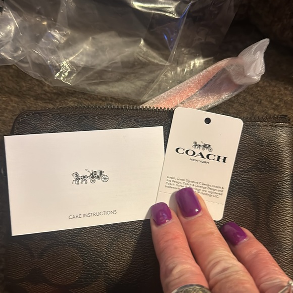 NWT COACH Corner Zip Wristlet in Signature Canvas - Picture 8 of 8